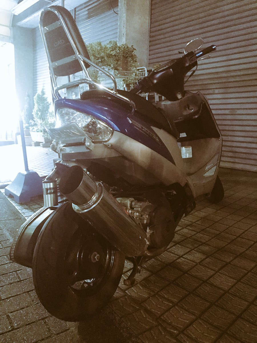V125G_address's tweet photo. アドレスV125G 売ります
ロンホイしてありますれ平地で110キロでます！
サスも車高調なので自分で調節できます！白のLEDついてます！
東京からです
V125 アドレス ワンツー 売ります https://t.co/X16FIExnBQ