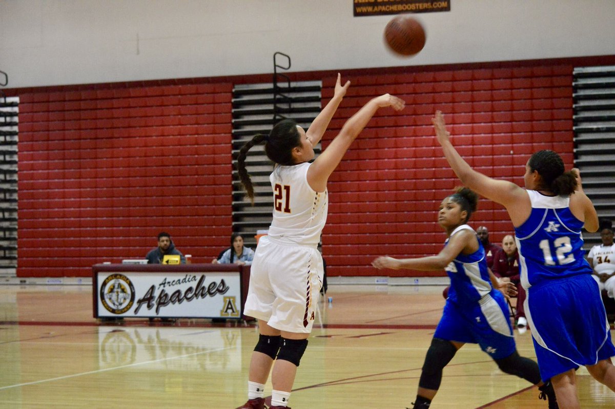RyanPForan's tweet photo. So fun watching one of my star interns @courtney_hayata play hoops! She got game! Apaches win! #AUSDdci #21hasgame #sorrycourtney 🏀👍🏼😬 https://t.co/aA7D0Kuz8V