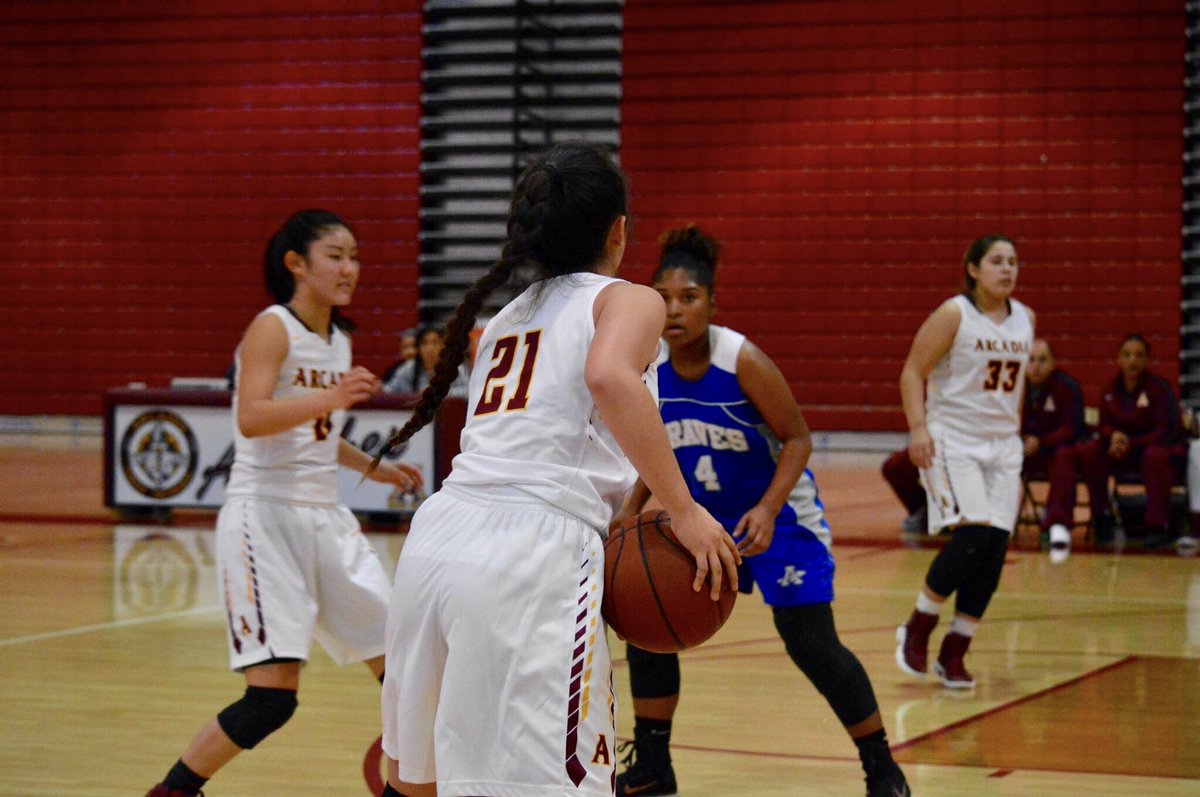 RyanPForan's tweet photo. So fun watching one of my star interns @courtney_hayata play hoops! She got game! Apaches win! #AUSDdci #21hasgame #sorrycourtney 🏀👍🏼😬 https://t.co/aA7D0Kuz8V