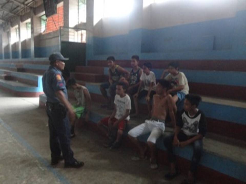 ps07_cocpo's tweet photo. Pulong-Pulong with the youth of Barangay Bulua, Cagayan de Oro City re Ill Effects of Illegal Drugs, RA 9165 and #DoubleBarrelAlpha. https://t.co/XxW25lemGO