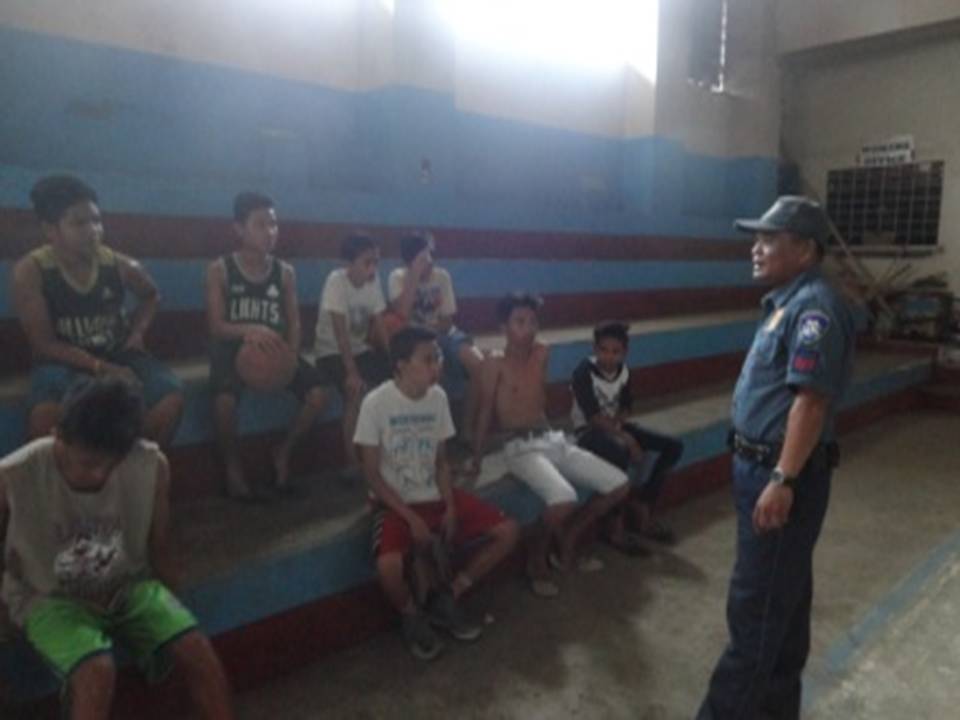 ps07_cocpo's tweet photo. Pulong-Pulong with the youth of Barangay Bulua, Cagayan de Oro City re Ill Effects of Illegal Drugs, RA 9165 and #DoubleBarrelAlpha. https://t.co/XxW25lemGO