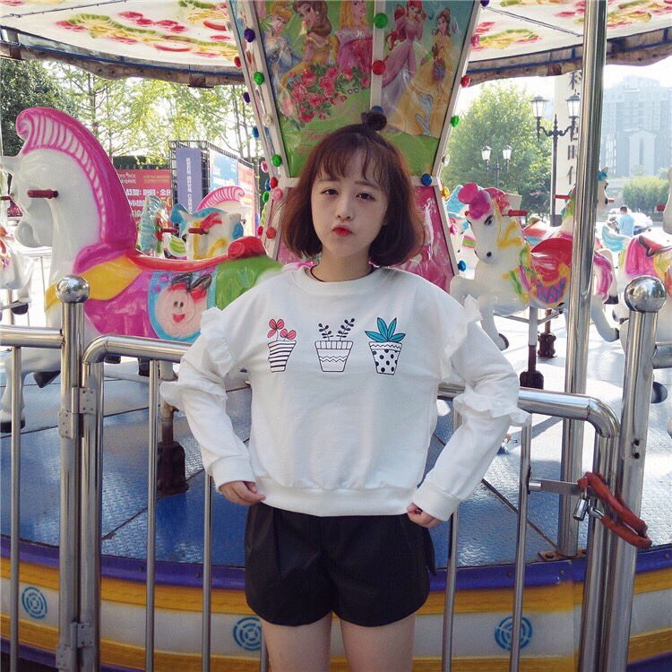 chomchomccn's tweet photo. เสื้อยืดแขนยาว พิมพ์ลายกระถางดอกไม้น่ารัก ตรงแขนแต่งผ้าระบายสวยผ้าคอตตอนเนื้อนิ่ม ผ้าไม่บาง สีขาว/ฟ้า ราคา300฿
📦 40/60 #sale #รีวิวเกาหลี https://t.co/Unmj98IMPh