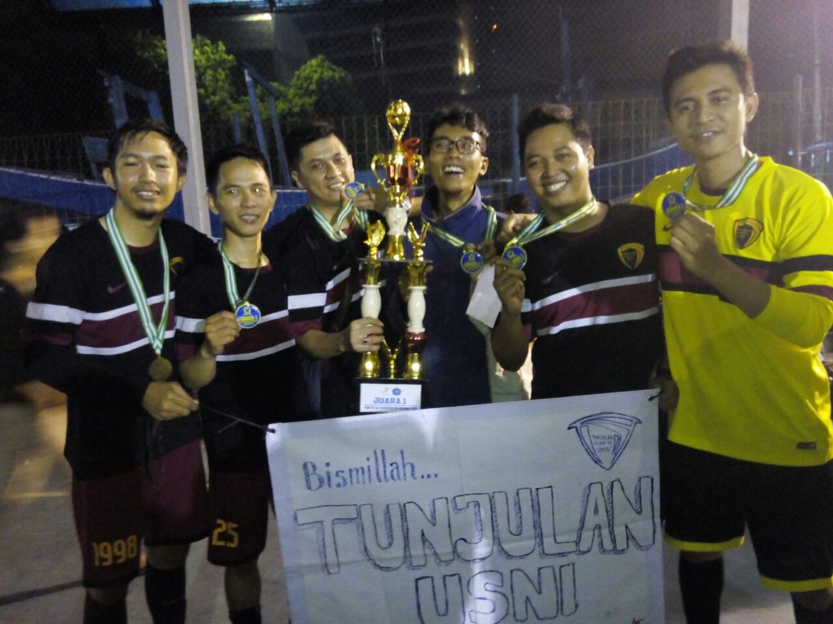 fikrizul21's tweet photo. Tunjulan Juara https://t.co/cHg5Qx0TEx