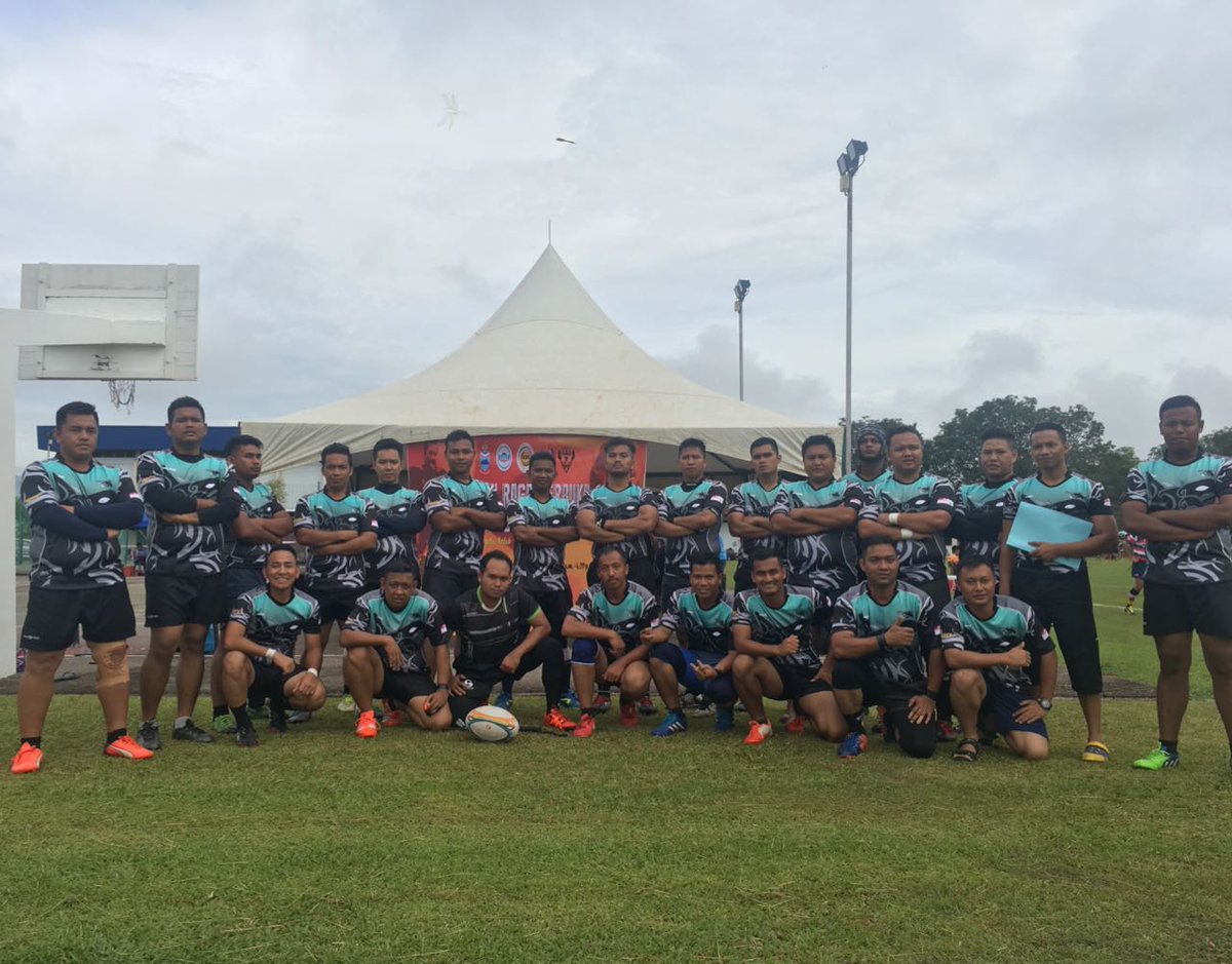 kdperak173's tweet photo. NavyOrca East beraksi!! 🐬🐬 All the best 👍👍 @mawilla2  @TLDM_ORCA @shaftdean13  #festival2016rugby #keningau https://t.co/sumUJDTfbd