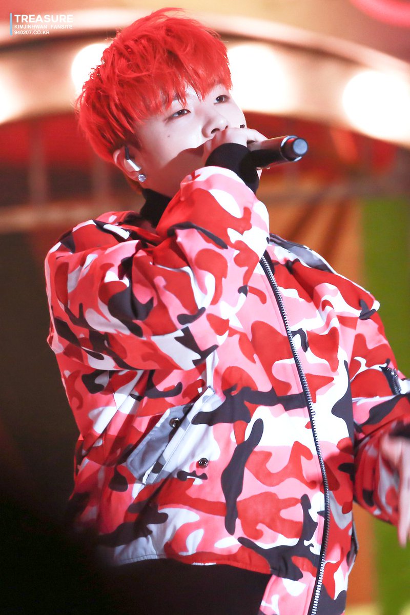 treasure940207's tweet photo. 161119 #진환 https://t.co/thZ5f79arz