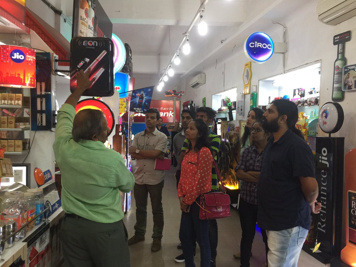 deepti_brandbug's tweet image. Team #WOWDesign Learning the limitless possibilities of #Pointofpurchase and #RetailVisibility with @rushikesh_sa @printweekindia