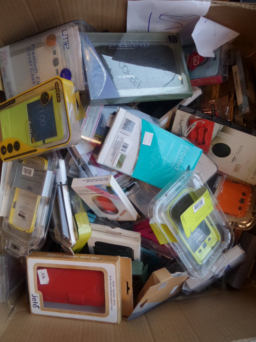 Ayo! Yang butuh aksesori gadget. Banting harga Rp50rb-an. Mariiiii... <a href="/2ndhandforlife/">Secondhand for Life</a> <a href="/TREEANGELO_/">Treeangelo Coffee</a>