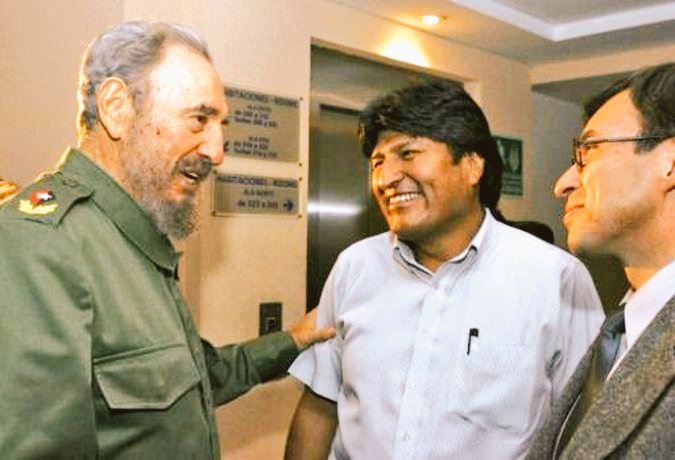 Nuestra admiración y respeto por Fidel, el líder que nos enseñó a luchar por la soberanía del Estado y la dignidad de los pueblos del mundo. https://t.co/sPEZYKURI6