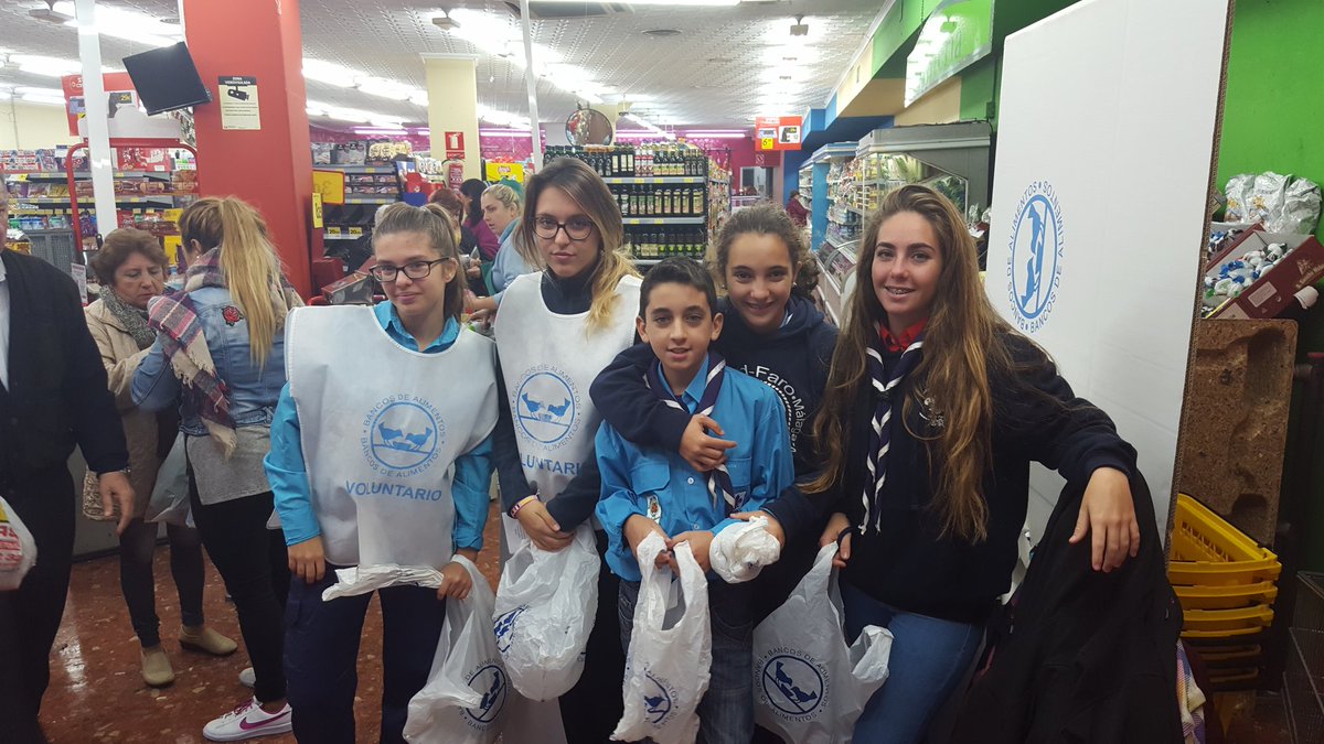 Hoy colaboramos con la <a href="/GranRecogidaMLG/">GranRecogidaMLG</a> un año mas . #recogidadealimentos #Solidaridad #bancosol