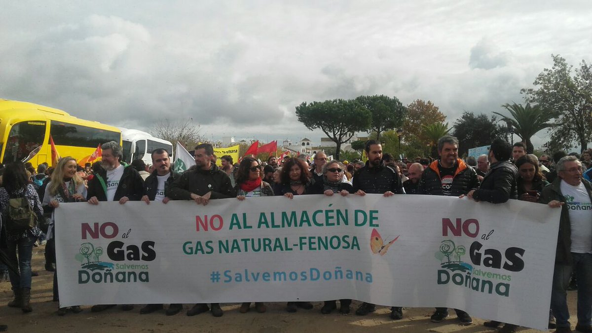 Greenpeace_And's tweet image. Defendiendo Doñana #DoñanaSinGas