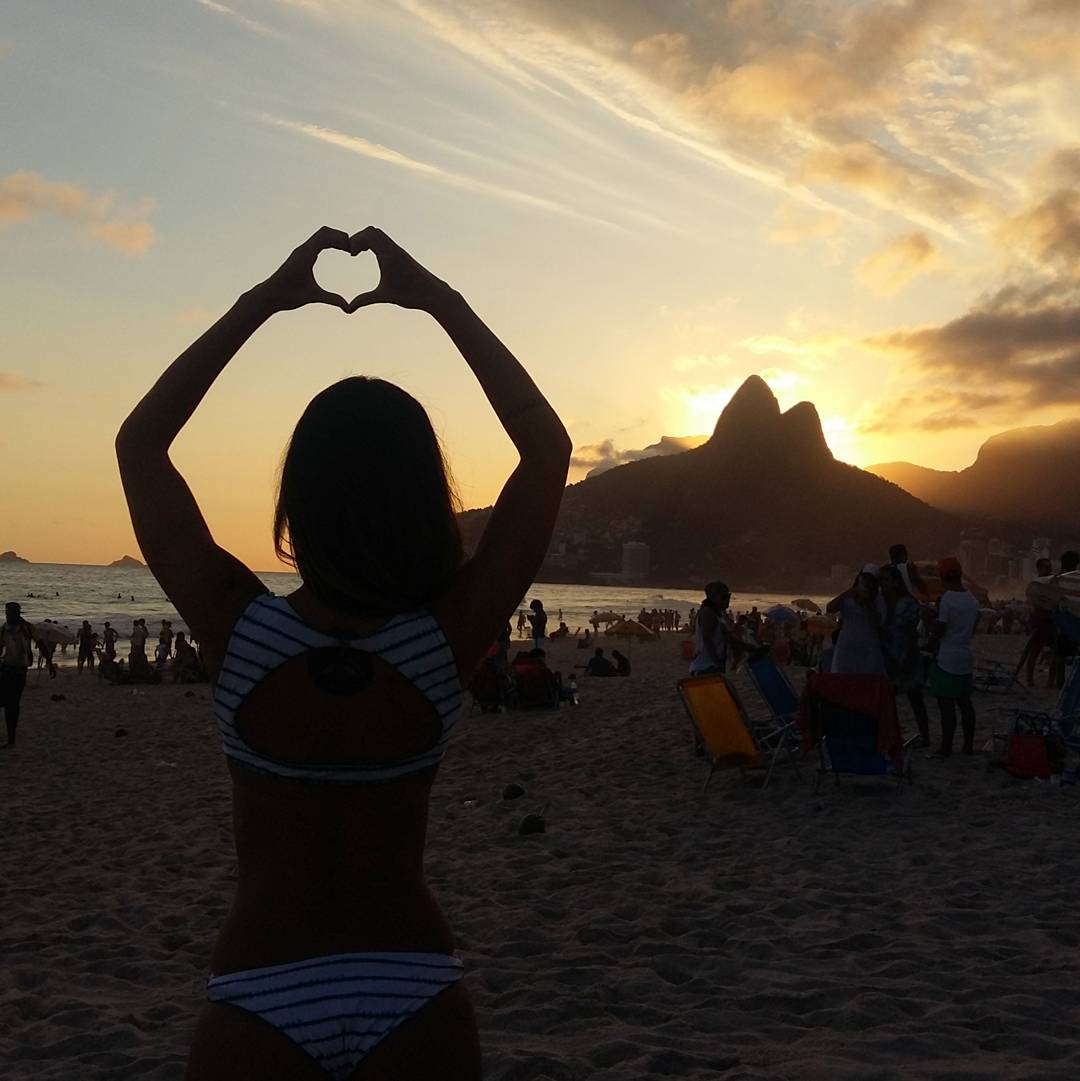BrisaAlves's tweet photo. #errejota #RJ #rio #riodejaneiro https://t.co/JZ7NXiZYN3