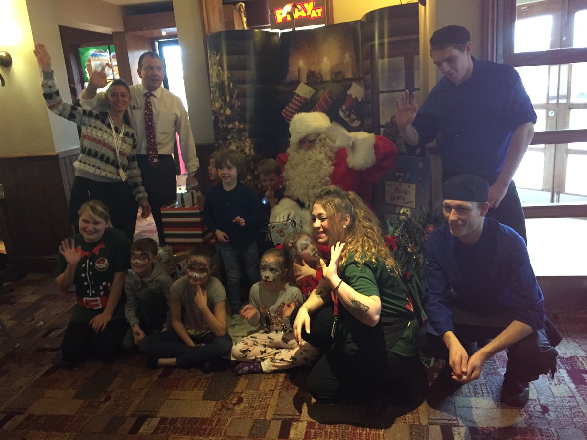 #breakfastwithsanta <a href="/WeAreSUGM/">WeAreSUGM</a> <a href="/SpencerGraydon/">Spencer Graydon</a> <a href="/seanquirke1888/">Sean Quirke</a> SANTAS HERE AT THE REDHILL !!!!!! 🎅🎄<a href="/RedhillBFstaffs/">Redhill BF Stafford</a> <a href="/amylou8725/">Amy</a>