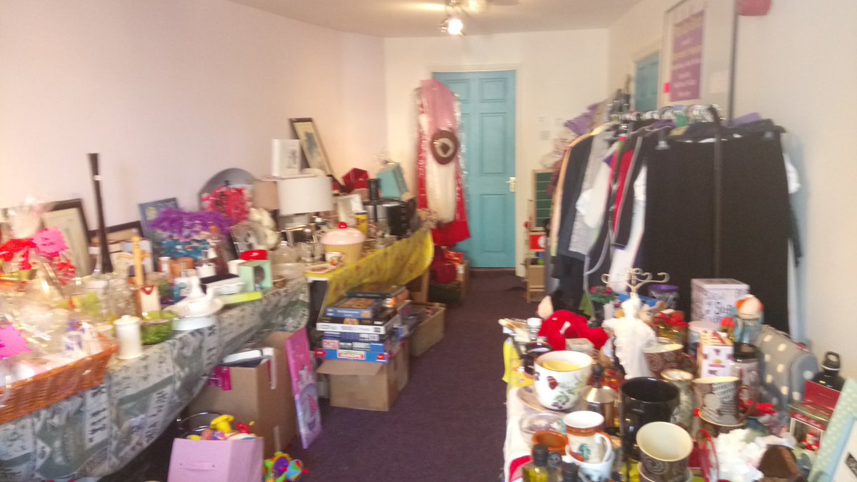 dermot_hegarty's tweet photo. Pop up Shop in aid of Marymount Hospice,New Road,  Bandon . Opened from Wed, Thurs, Fri &amp;  Sat from 10am to 4pm https://t.co/oVEy8tB8y9