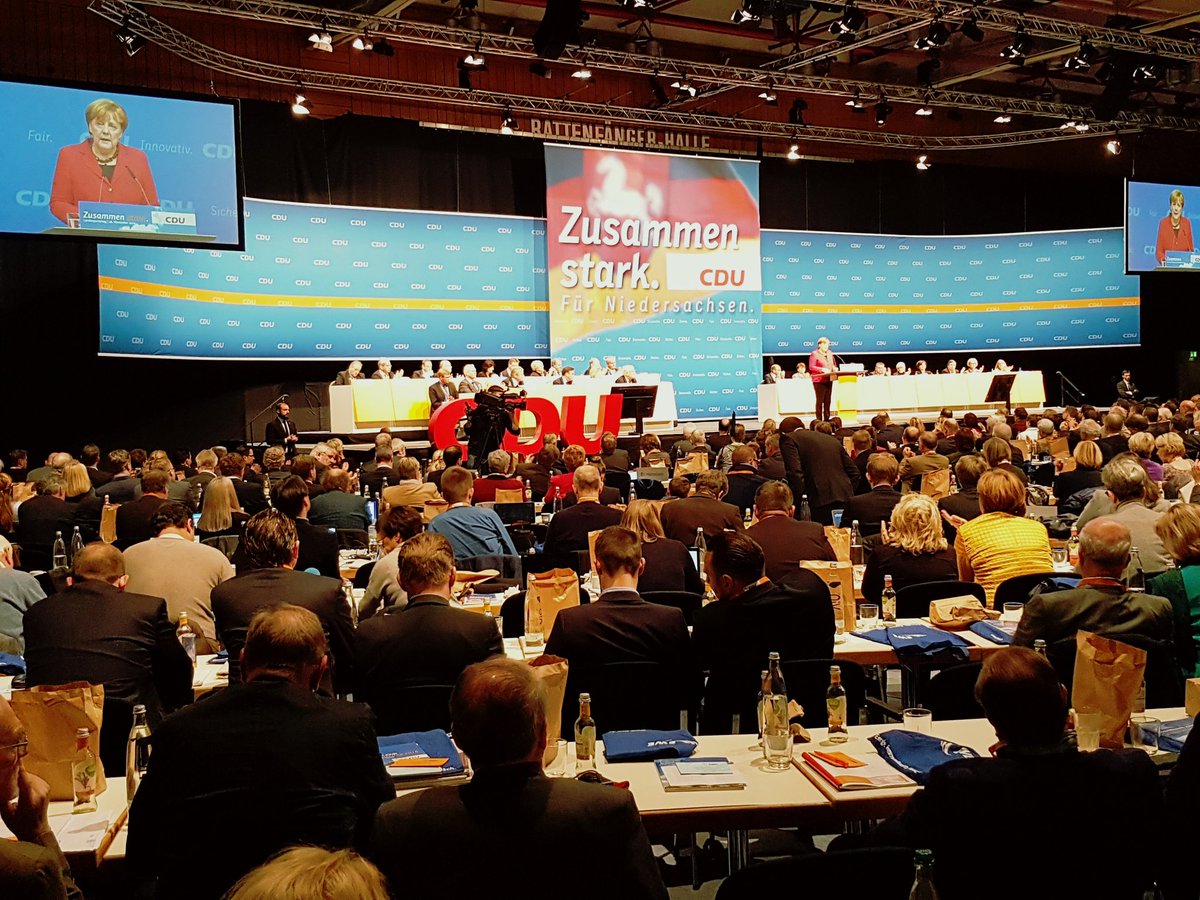 Rundblick_NDS's tweet photo. BK Merkel beim #CDULPT in Hameln @CDUNds https://t.co/NhI7AJiMrK