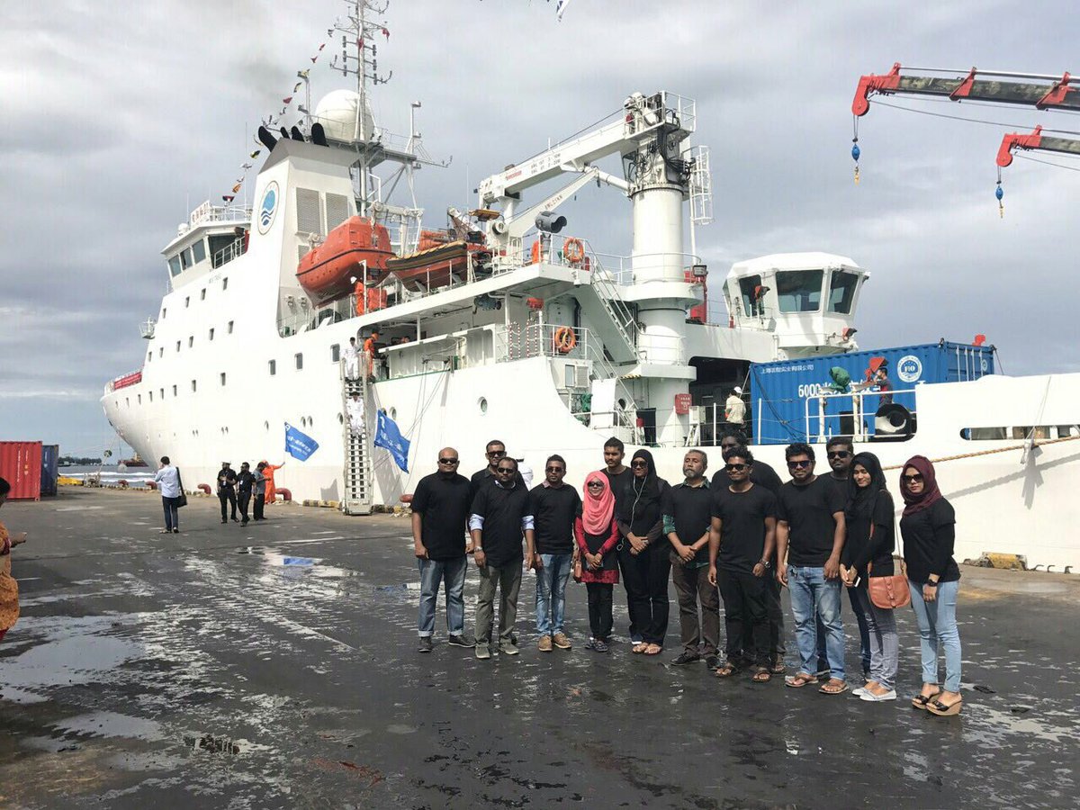 MCTCOmv's tweet photo. #MCTCO Team Visiting China Research Vessel - @midh_am @RifauMP https://t.co/8J9CHIi1V0