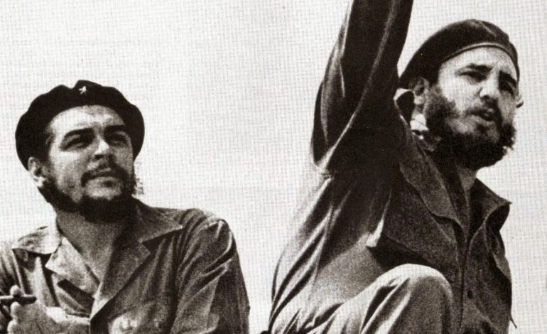 kebabdegato's tweet photo. Hombres como tú no mueren, ni en la historia ni el tiempo,¿cómo habrian de morirse los hombres que son eternos? # https://t.co/cLnZauifIf