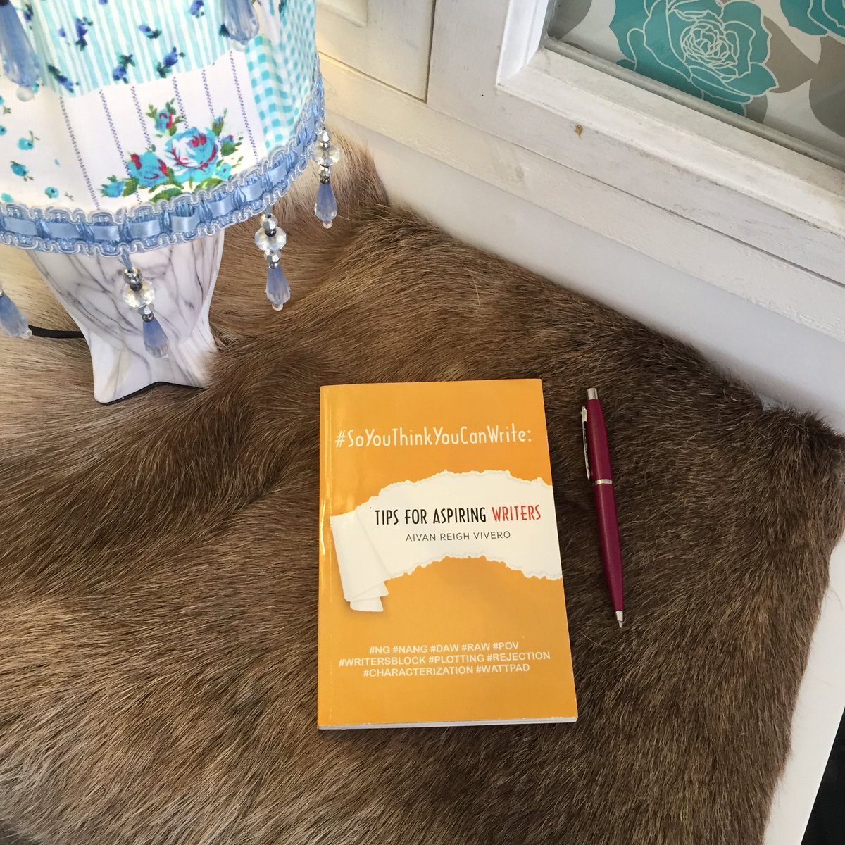iamaivanreigh's tweet photo. My book #SoYouThinkYouCanWrite is now available in all leading bookstores nationwide. Please don't forget to grab a copy! 😍😙💋 https://t.co/UQyjVRcism