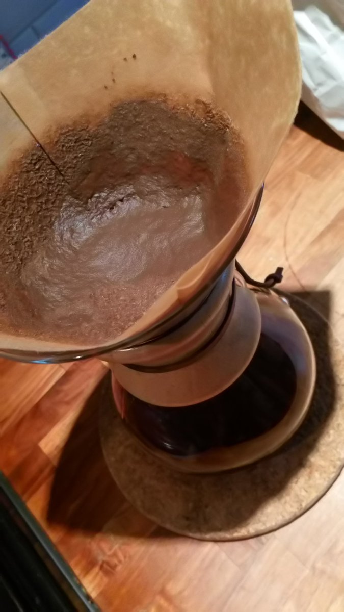 MDannoG's tweet photo. #Chemex of the morning with à #DonOlman #Nicaragua from @CafesLugat ...tasty!
#coffeetime #Coffee #caturra #arabica #cafe #caffeine #cafein https://t.co/PpamPxcYf1
