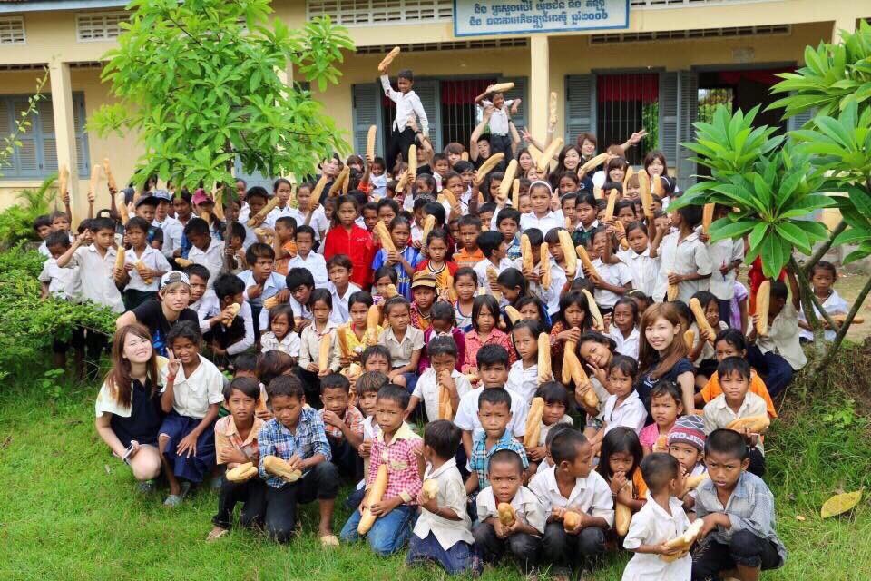 graphis_2015's tweet image. チャリティクラブイベント…
💓LOVECHARI２９th💓

✔️DATE12月18日

✔️TIME19-22時

みんなでクリスマスを先取りしよう🎄
景品には…なんと！
某有名パークチケットも！🏰🐭💫

＊収益金は全額カンボジアの支援金に当てさせていただきます。