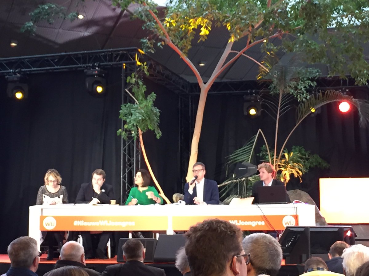 Onze Limburgse <a href="/annieknagels/">Anniek Nagels</a> mee op het podium in de werkgroep het nieuwe samenleven! #NieuweWIJcongres