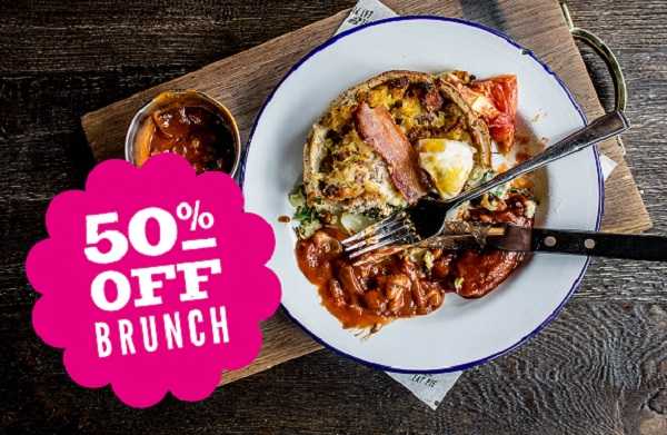 pieminister's tweet photo. Early #Christmas shopping just got a whole lot better, with a pit stop @Pieminister #Bristol for #brunch #weekendbrunch #bangingbrunch https://t.co/pydL7hCxLV