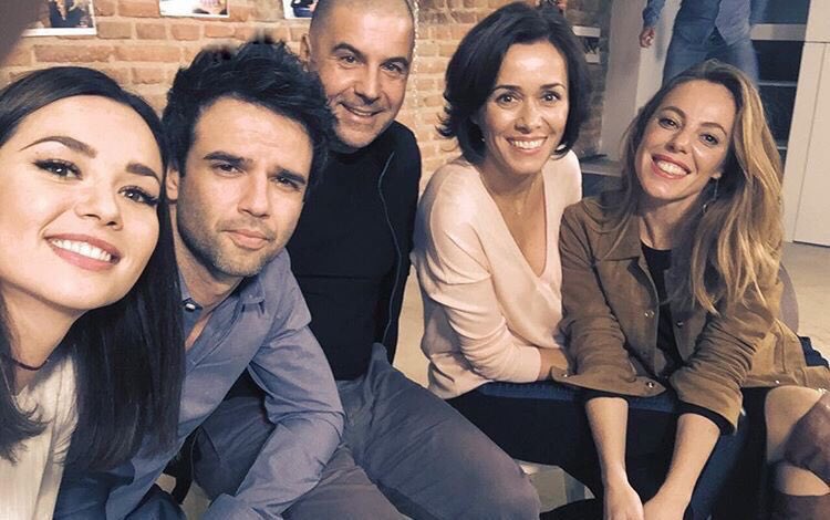 MaevaGermanotta's tweet image. Je me réveille et je tombe sur ÇA, je suis au bout de ma vie😭