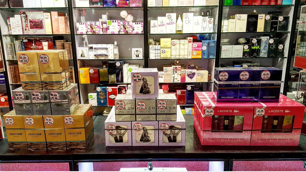 FancyNowler's tweet photo. Look at all these deals! Come see us at The Perfume Shop for some great offers! @ConcannonSinead @TPSPeople @jayinmanchester @JoanneJswift https://t.co/1msugzZcEi