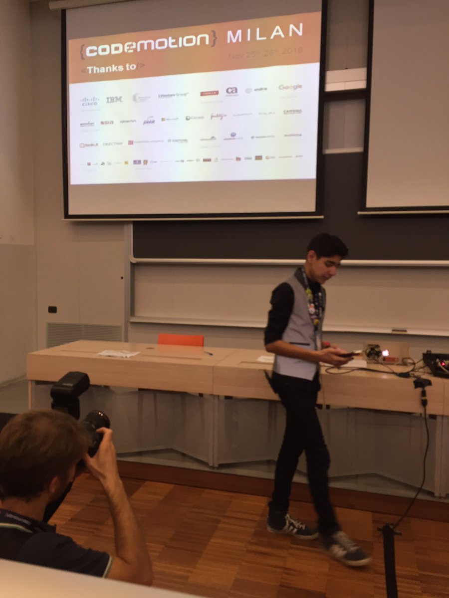 napodev's tweet image. I feel fucking old #Codemotion #codemotion2016 cc/ @Workshop4Me ;-)