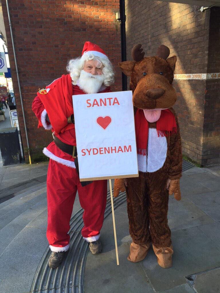 SEE3PortasPilot's tweet photo. Christmas lights go on #Sydenham today Sat 26th at 3.45pm: countdown with Peter Ceasar on keyboards from 3pm we need you to join the singing https://t.co/VKGWtyE2d5