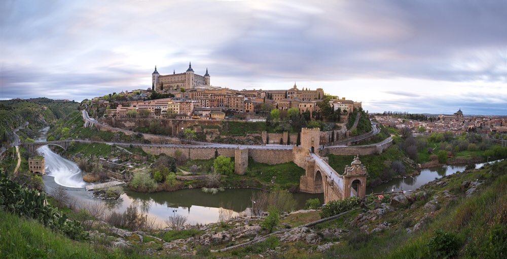 SitiosdeEspana's tweet photo. Hoy Toledo cumple 30 años como ciudad Patrimonio de la Humanidad. ¡Felicidades! https://t.co/HwhzSbfNSS