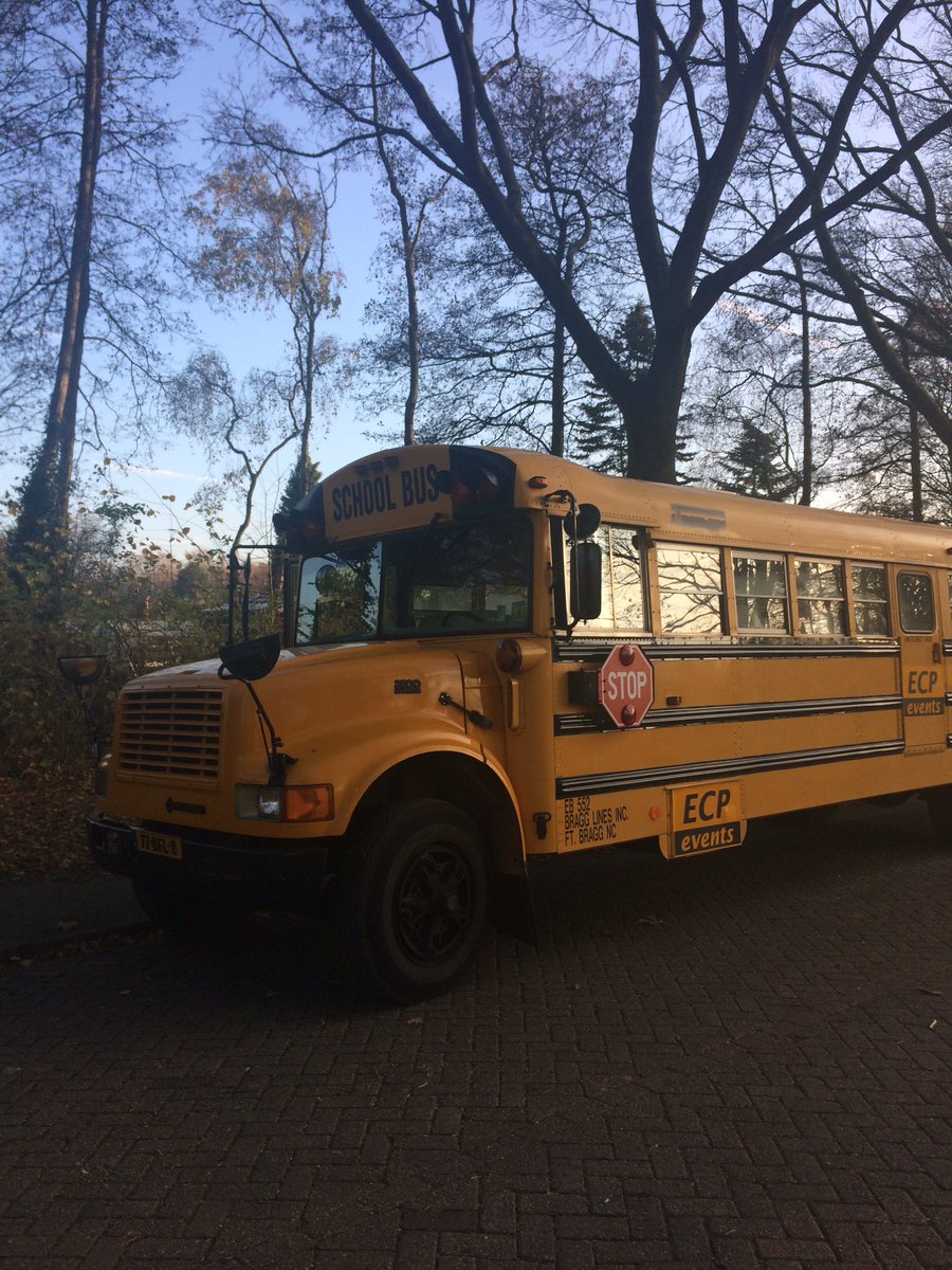 ronbr's tweet photo. #hoogvlietontour aanwezig bij ons belang, met gebiedsnetwerkers - gebiedscommisie https://t.co/7vMmJbihEi