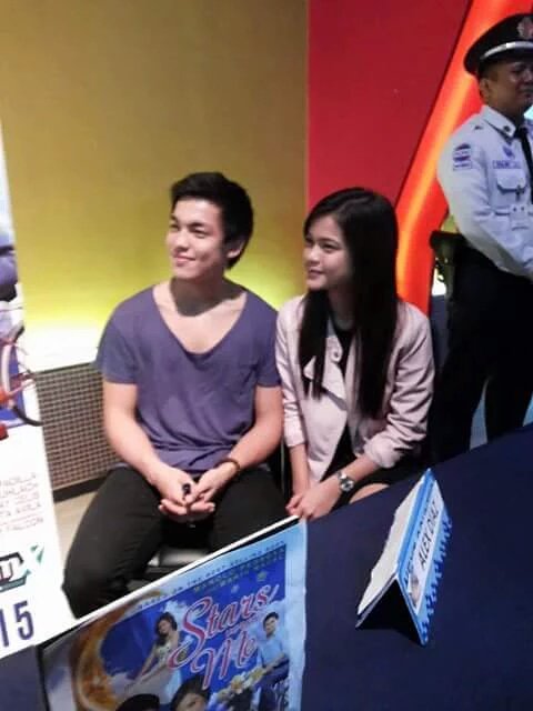 Team_MarlexOFC's tweet photo. Chill palang po kami, abang abang muna hahaha!  Pero sana ilayag nila ang MarLex 💗 https://t.co/gLlh4D9AvQ