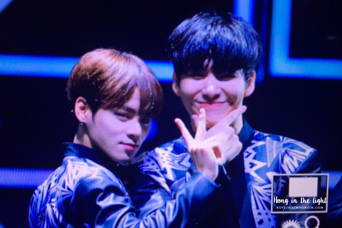 hongin_thelight's tweet photo. 161126 #소년24 #홍인 #도하 https://t.co/idm8kBPVKF