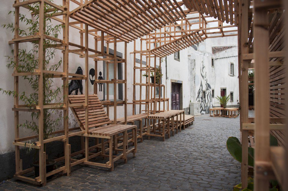 Designed by #Orizzontale, this wooden permanent installation can be adapted to the needs of the local community bit.ly/2gmeLgI