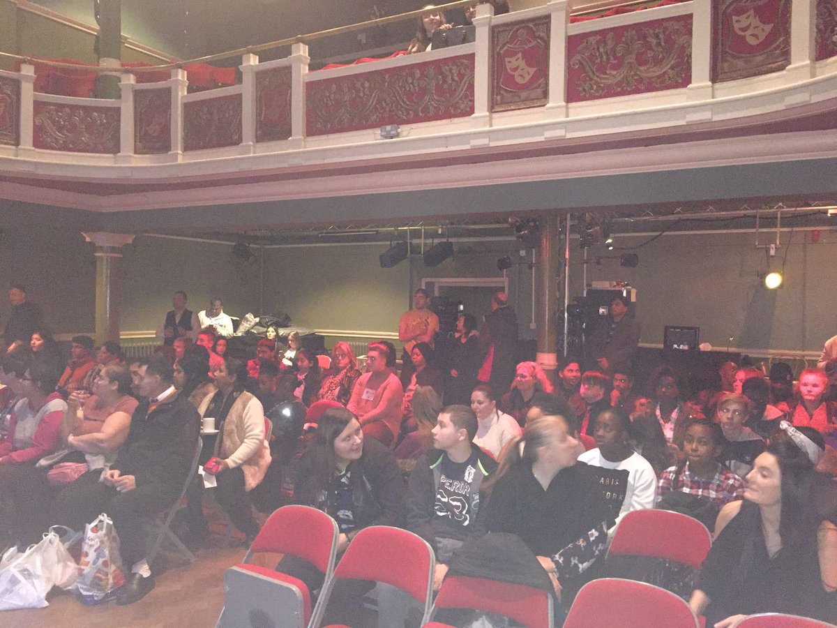 bondadams's tweet photo. Great start to the show, sponsoring Leicester's Got Talent, alongside Constable Simon Cole @CCLeicsPolice @LeicesterGT #LGT2016 #Leicester https://t.co/KXFm7vgkVa