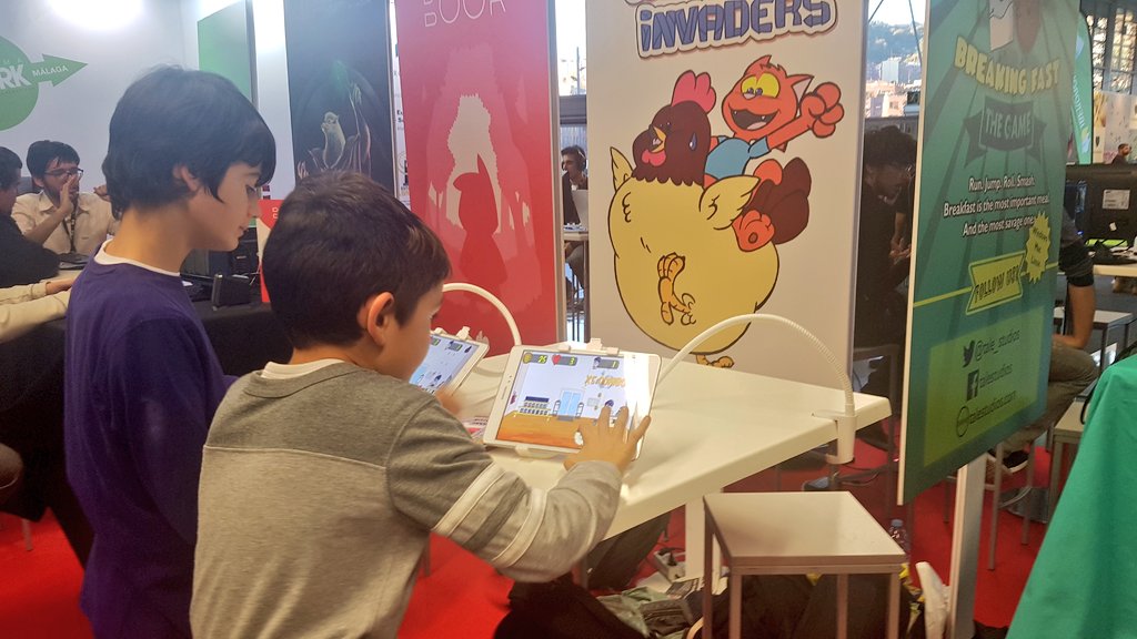 ChickenIndie's tweet photo. Segundo día en la @funandserious. Esto está hasta arriba! https://t.co/Xb1NDk0jsi