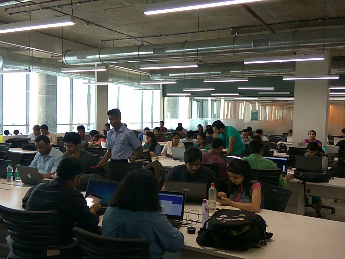 Lucky1053's tweet photo. #BUGASUR @venturesity #Eat_Em_All https://t.co/7naky3FkhH