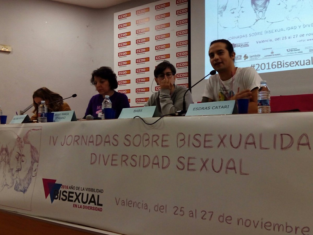 FELGTBI's tweet photo. Tras la inauguración de las jornadas del #2016Bisexual comenzamos con la primera mesa redonda: Cuestionando la Bisexualidad @lambdavalencia https://t.co/8Zoy9ETKvG