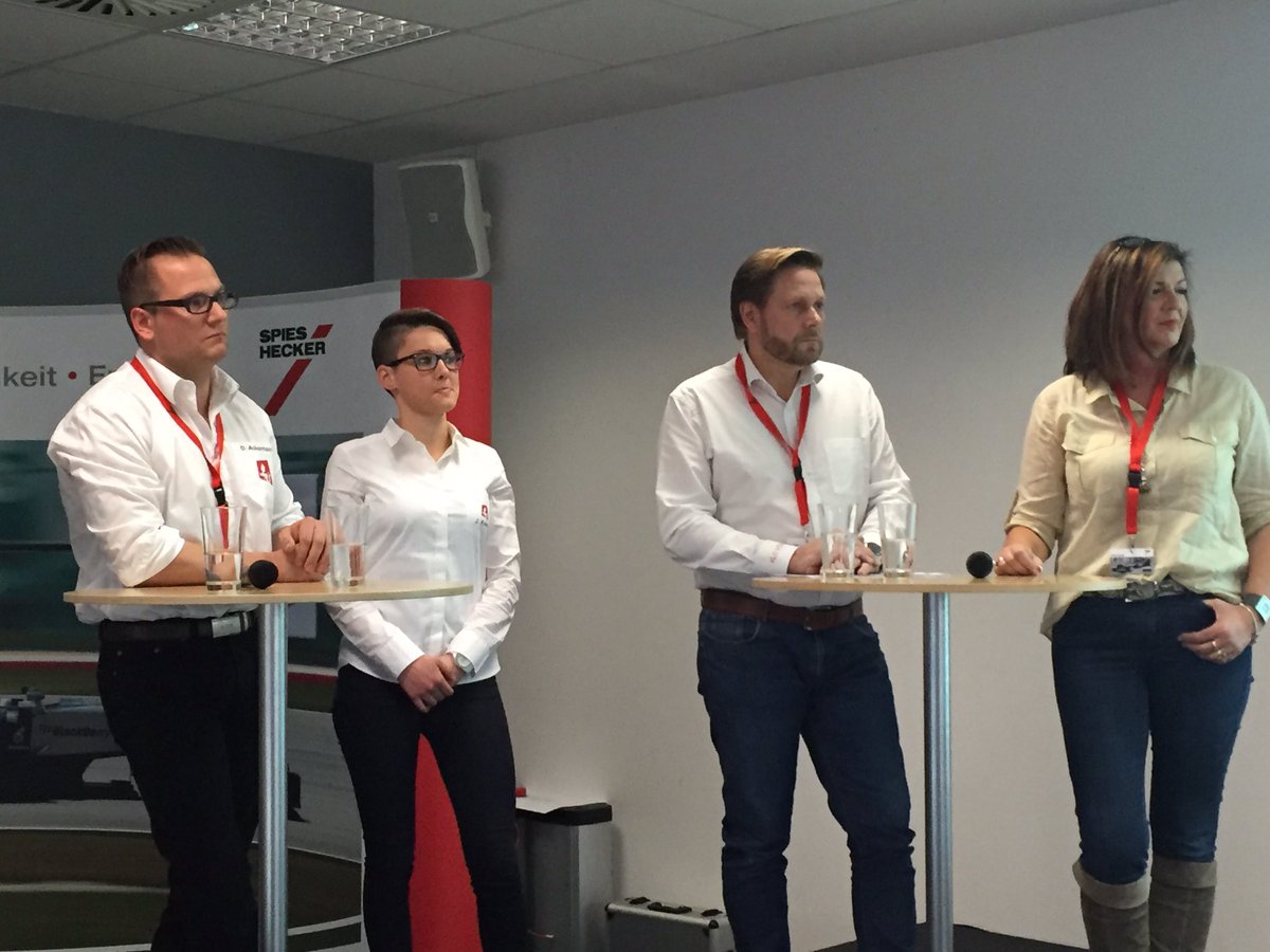 schadennews's tweet photo. Unternehmer diskutieren im @spieshecker #Profi-Club die Beschäftigung von Flüchtlingen, Förderung von Mitarbeitern und Azubis. https://t.co/NPcE1DwSCZ