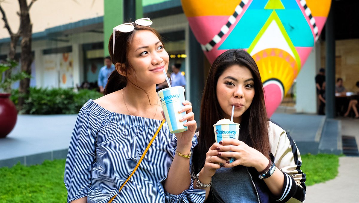 rodelflordeliz's tweet photo. Customizing my milkshake the way I wanted it! #ShakeawayPh is now officially open. Read: https://t.co/ZDsBb8rNYP https://t.co/ia7pFw4Sxa