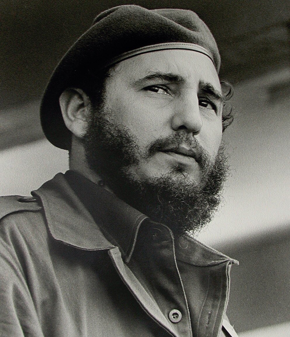Gracias, Fidel, ya sabemos que un hombre puede ser más que un hombre y que existe también la inmortalidad.