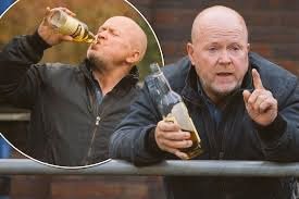 westys1981's tweet photo. Looking forward to a few beers today with the #Link51 massive 🍺 @GraemeRaybould @TheLeePowis @SilasRai #PhilMitchelled 😆 https://t.co/eEp4CewRzD