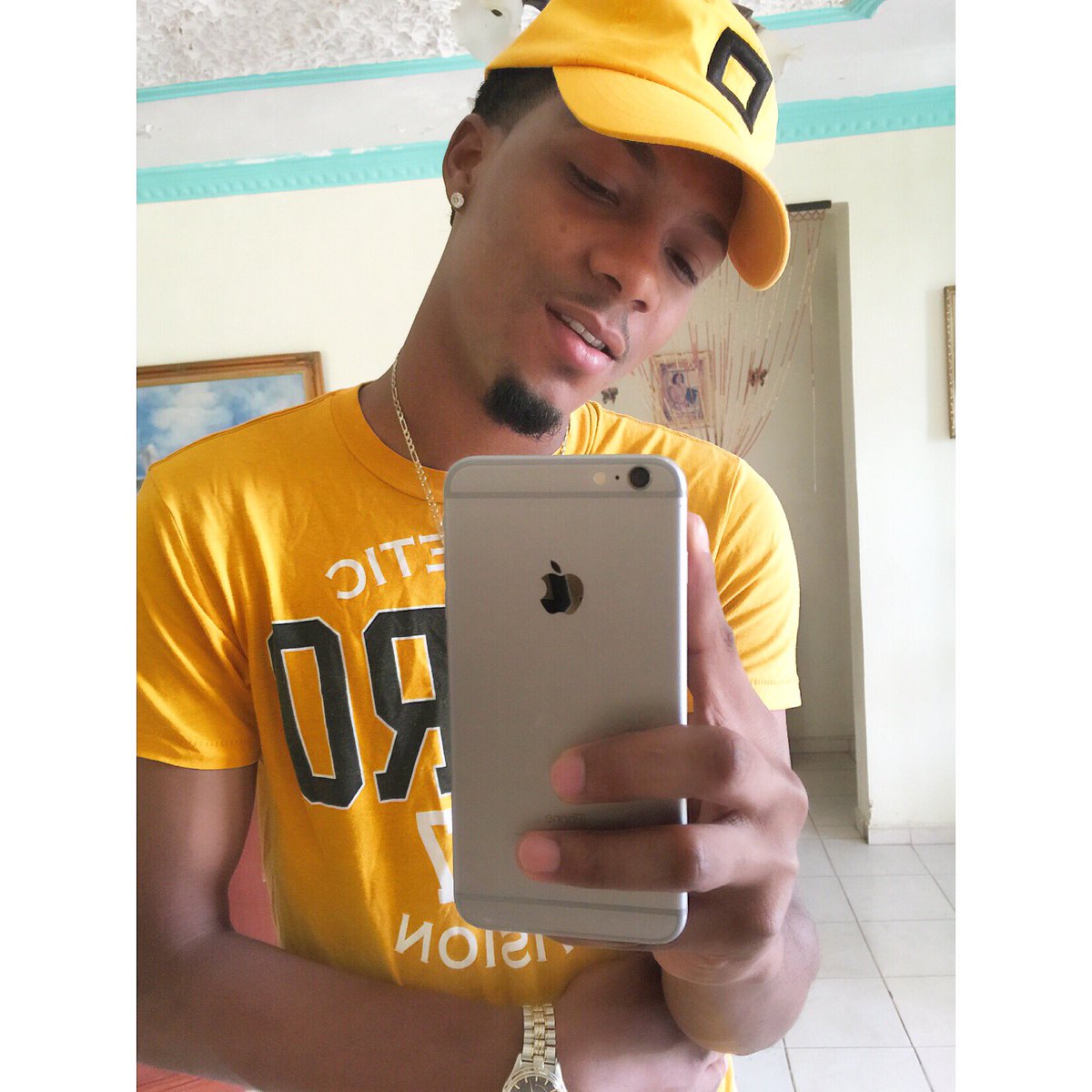 🍫🐒 tweet media