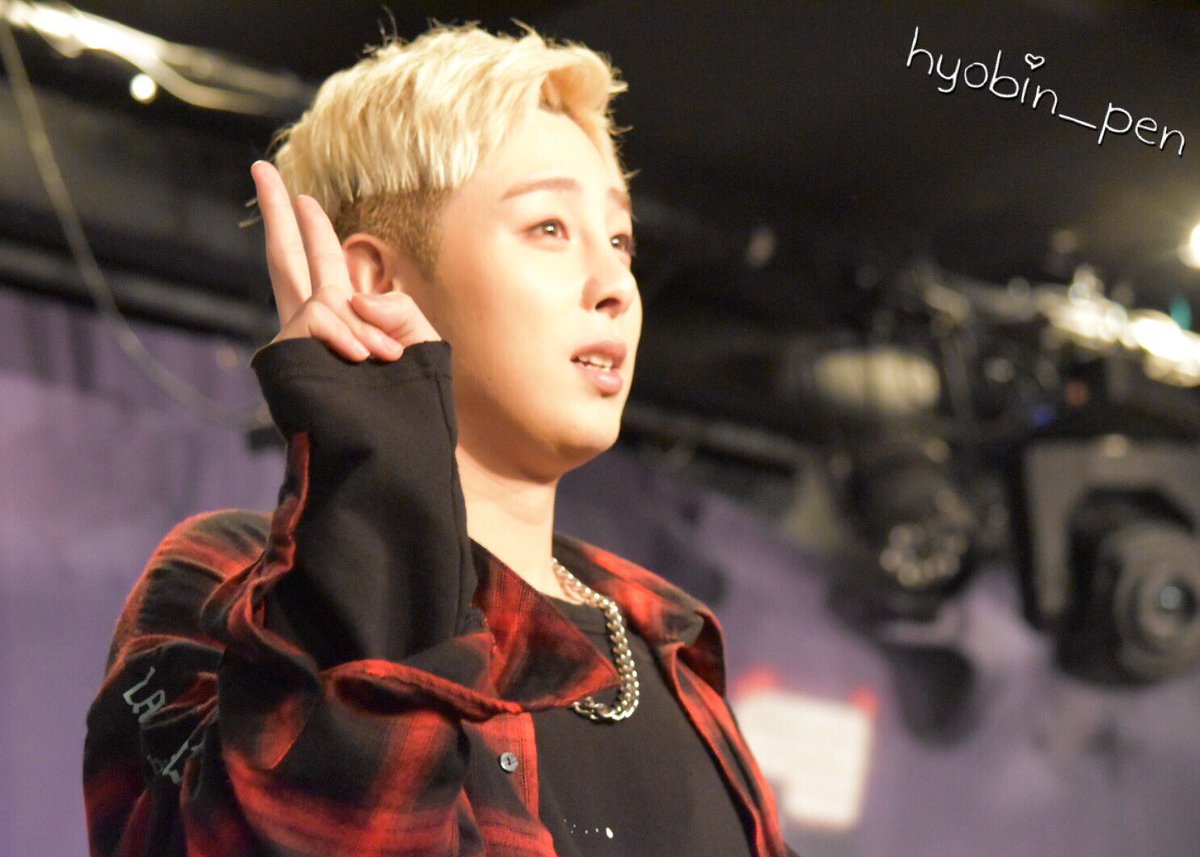 hyobin_pen's tweet photo. 2016.11.24♡1部 photo time📸
ジオさん美しい✨
#withlove #NAUGHTYBOYS  #ノーティーボーイズ #노티보이즈 #ジオ #NTBGO https://t.co/iPJrvcw2rY