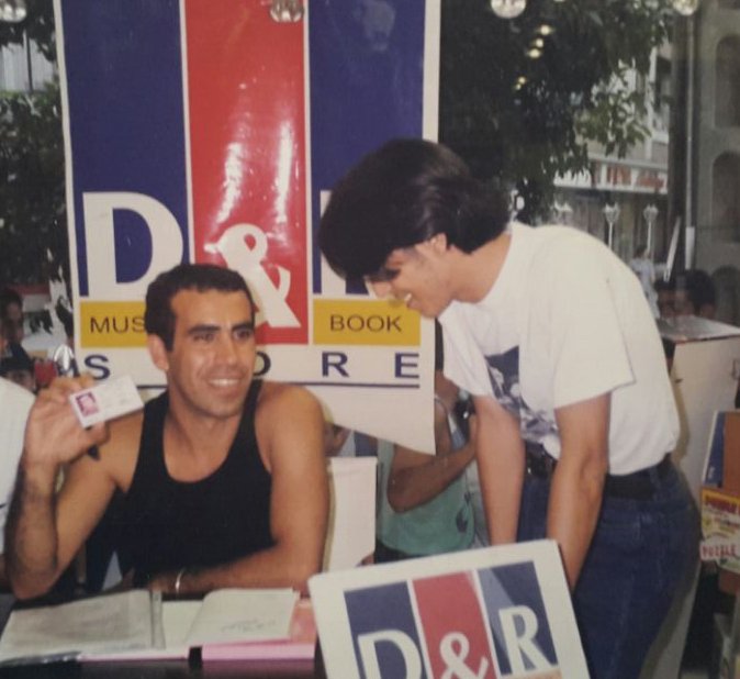 aikinaro's tweet photo. @haluk_levent Ne saçım varmış o zamanlar. 28 Ağustos 1998 Cuma.. Mutlu Yıllar Abilerin Abisi.. https://t.co/5I5TaW3V1c