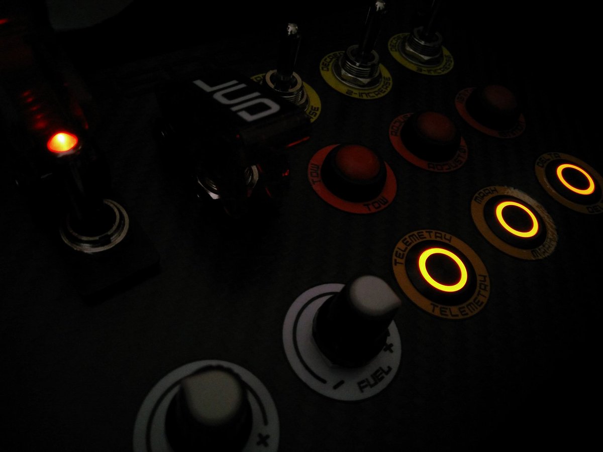 Astroxyn's tweet image. MiGE Right panel in carbon. Left is coming soon ! #simracing #asdesign