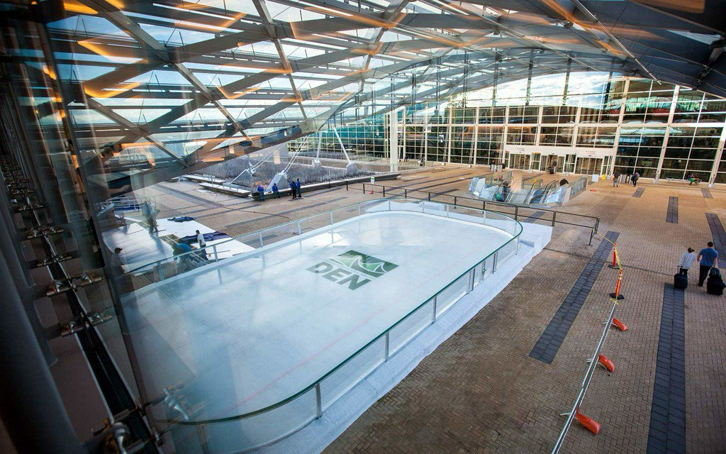 TravelLeisure's tweet photo. Denver Airport is opening an ice skating rink on Friday https://t.co/tVqZ1oYau5 https://t.co/mAMcQEwp13