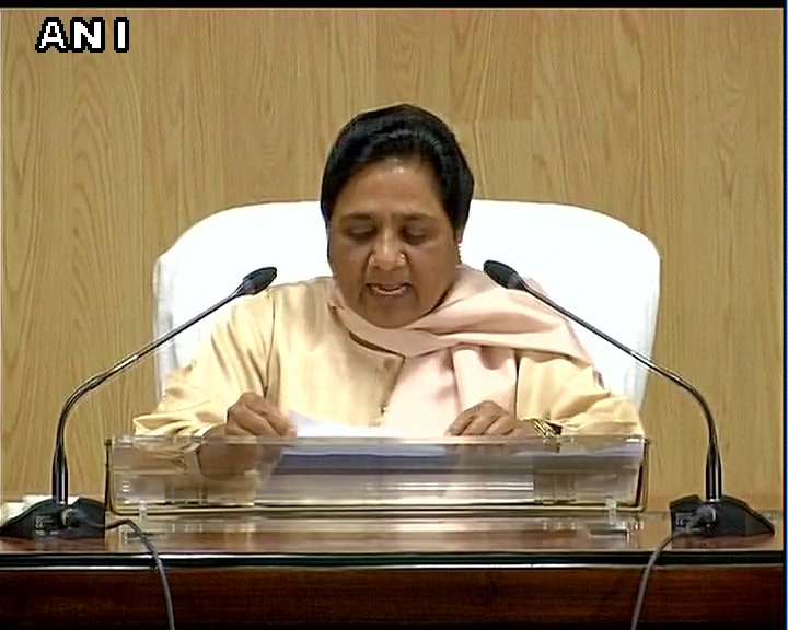 ANINewsUP's tweet photo. PM Modi ka baar baar emotional hona, aansu bahana, ye public ko blackmail karna nahi hua toh kya hua?: Mayawati https://t.co/KOD5lyHXjR