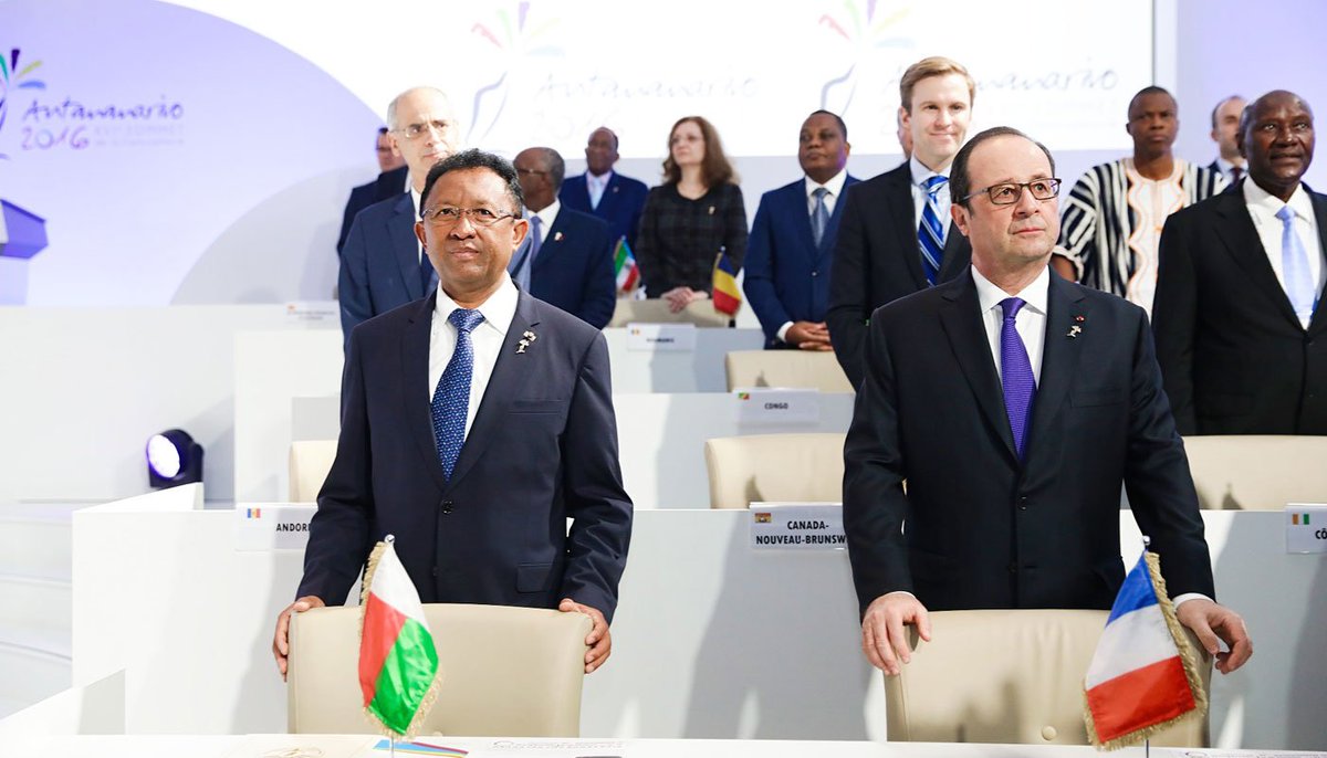 Hery RAJAONARIMAMPIANINA et François HOLLANDE côte à côte dans l'Auditorium lors de la série de discours #SommetMada16