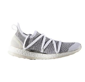 InstantShoeLock's tweet image. What is a minimalist running shoe and when should you wear it? Click the link and find out #InstantOrthoShoeLock 
buff.ly/2frlWzI